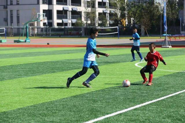 英超-B费点射迪亚洛绝杀 曼联2-1逆转曼城